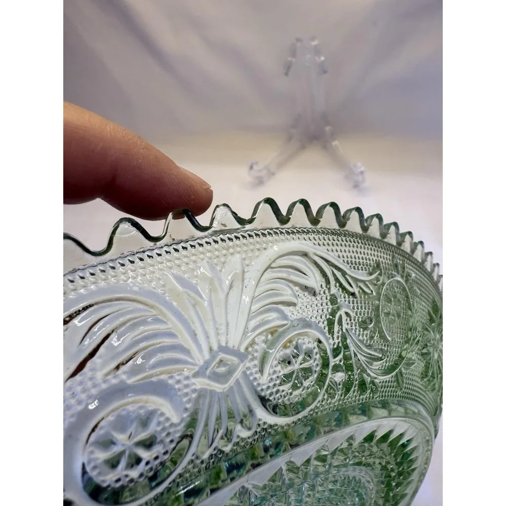 Vintage Tiara Chantily Sandwich Light Green Glass 12